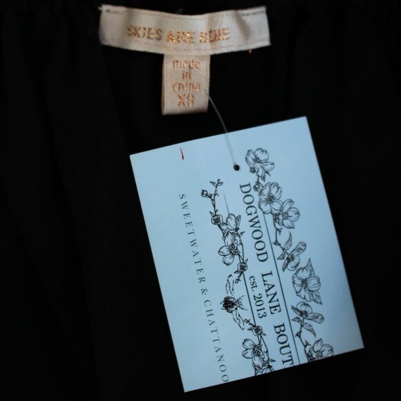 Skies Are Blue Women's Black Sunflower Embroidered Tunic Top Size XS - Picture 8 of 8